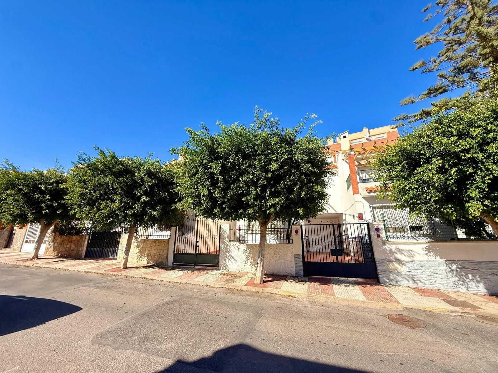 Exterior view of Single-family semi-detached for sale in Roquetas de Mar  with Terrace