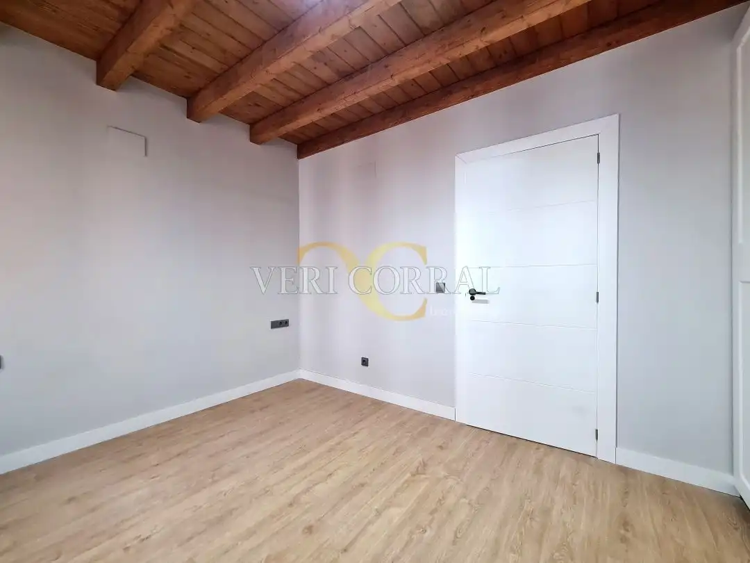 Flat for sale in Gijón   with Heating and Alarm