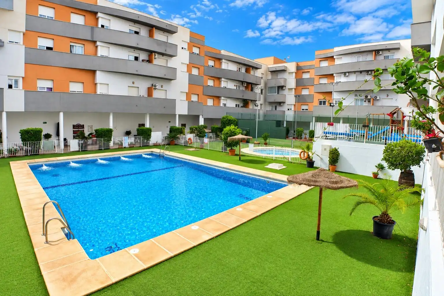 Appartamento con piscina in vendita a Avenida HISPANIDAD DE LA (CB), imagen 41