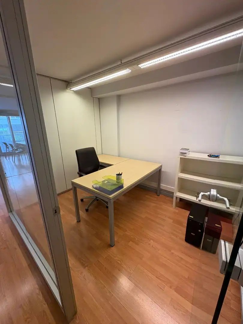 Oficina de lloguer en Girona amb Terrassa