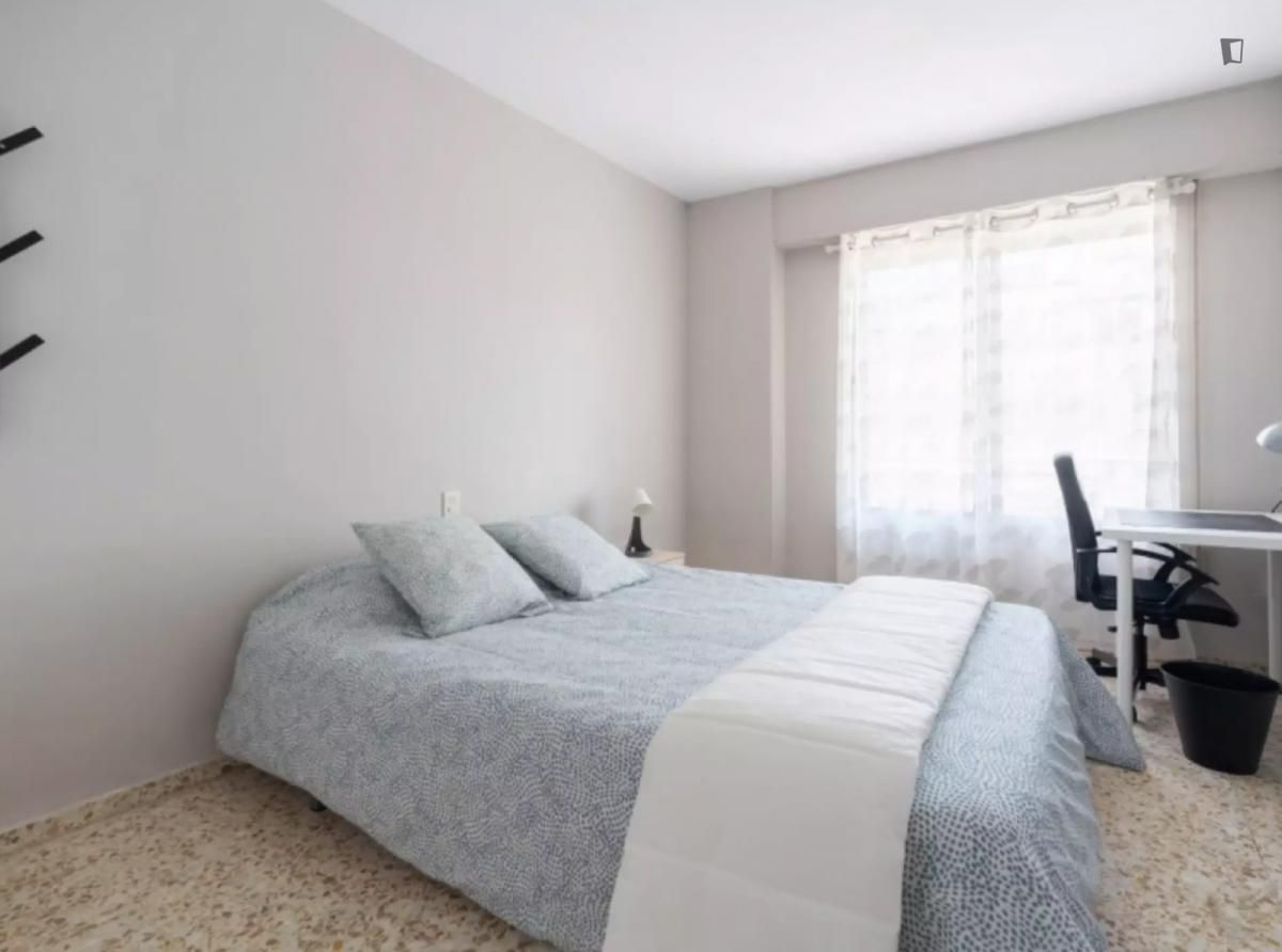 Apartament per a compartir a Plaza Illes Columbretes