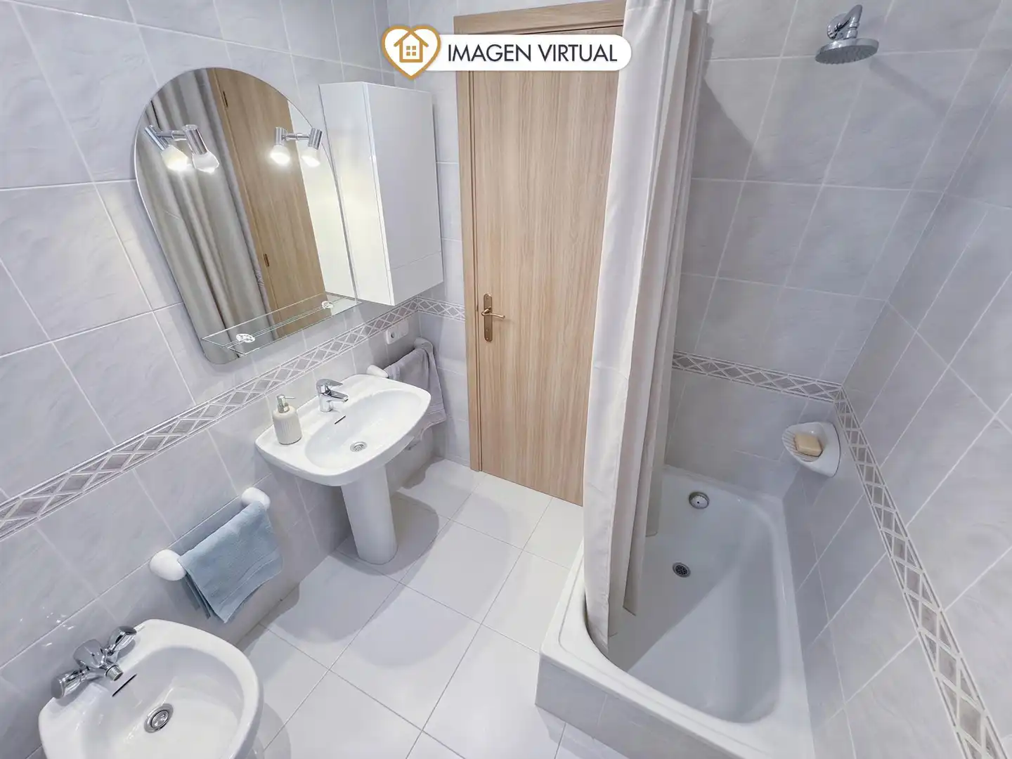 Baño de Casa o chalet en venta en Vallirana con Calefacción, Jardín privado y Terraza