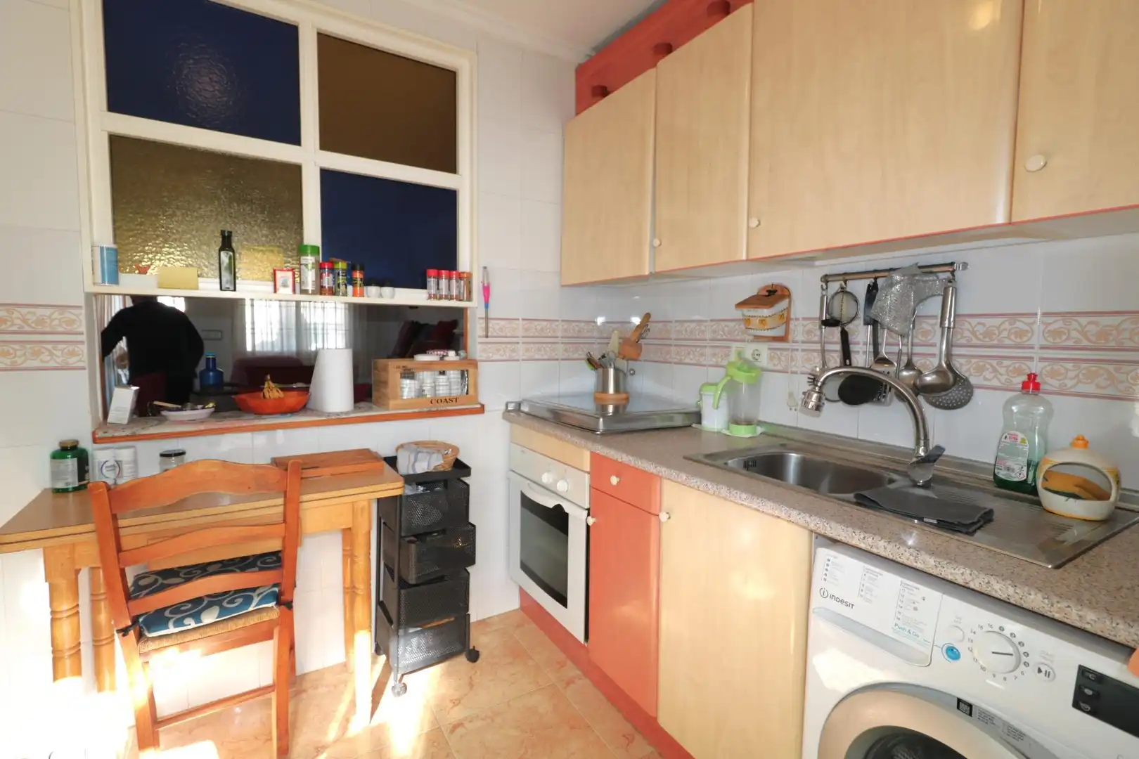 Cuina de Casa o xalet en venda en Torrevieja amb Aire condicionat, Jardí privat i Terrassa