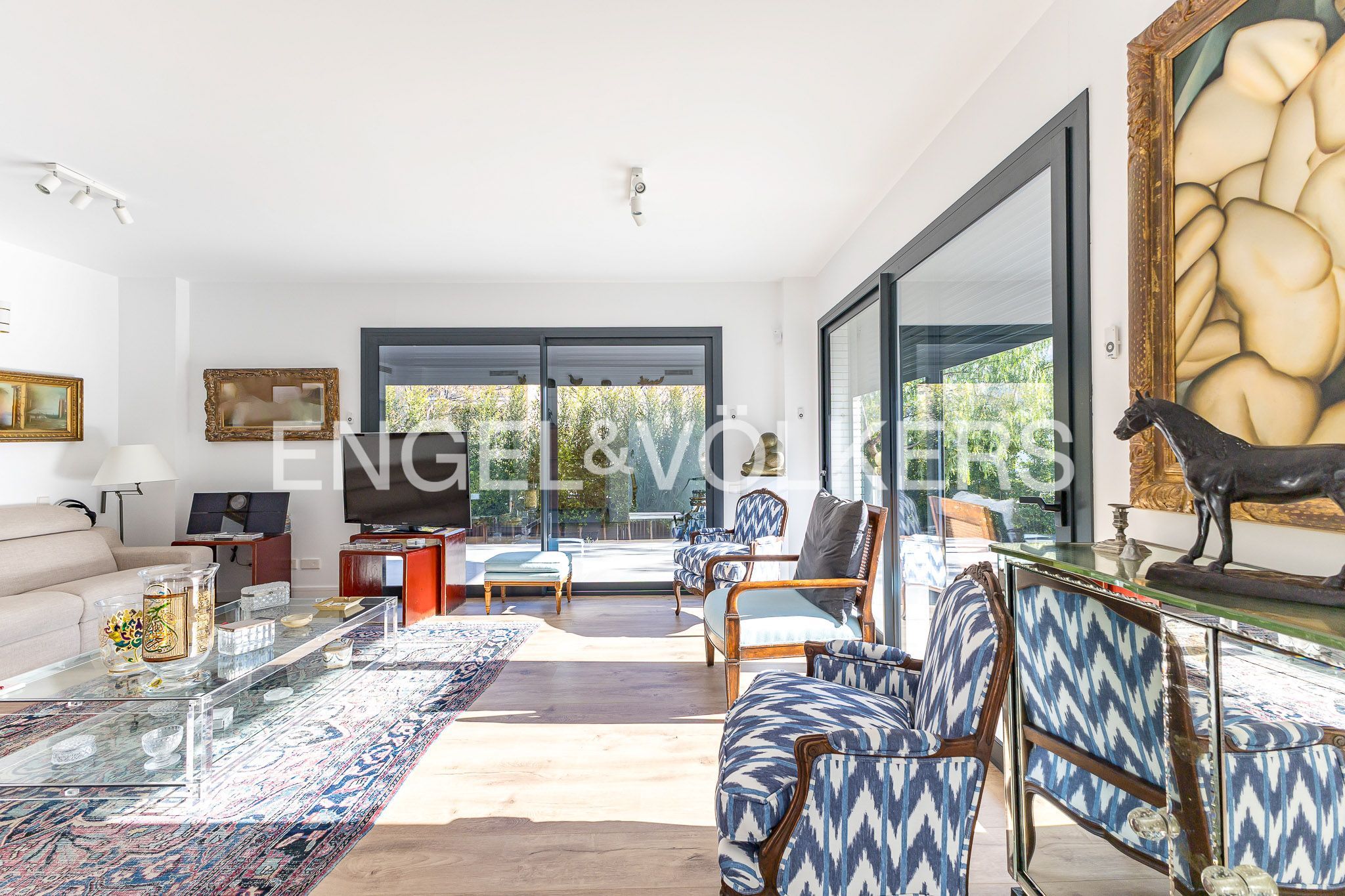 Sala d'estar de Apartament en venda en Sitges amb Aire condicionat, Calefacció i Jardí privat