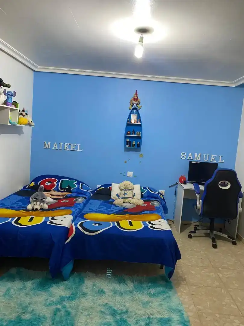 Dormitori de Casa adosada en venda en Puertollano amb Aire condicionat