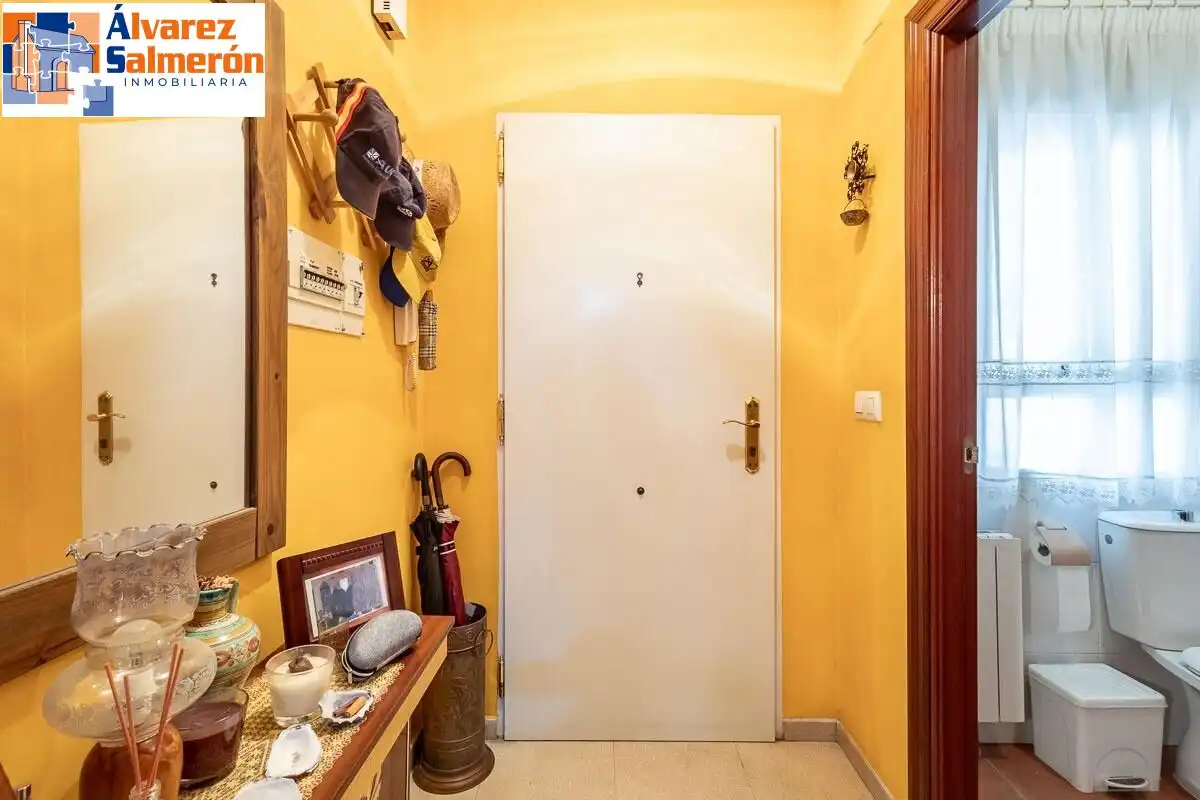 Casa aparellada amb terrassa en venda a Camino del Cementerio, imagen 37