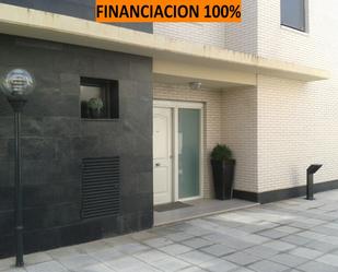 Exterior view of Single-family semi-detached for sale in  Zaragoza Capital  with Air Conditioner and Terrace