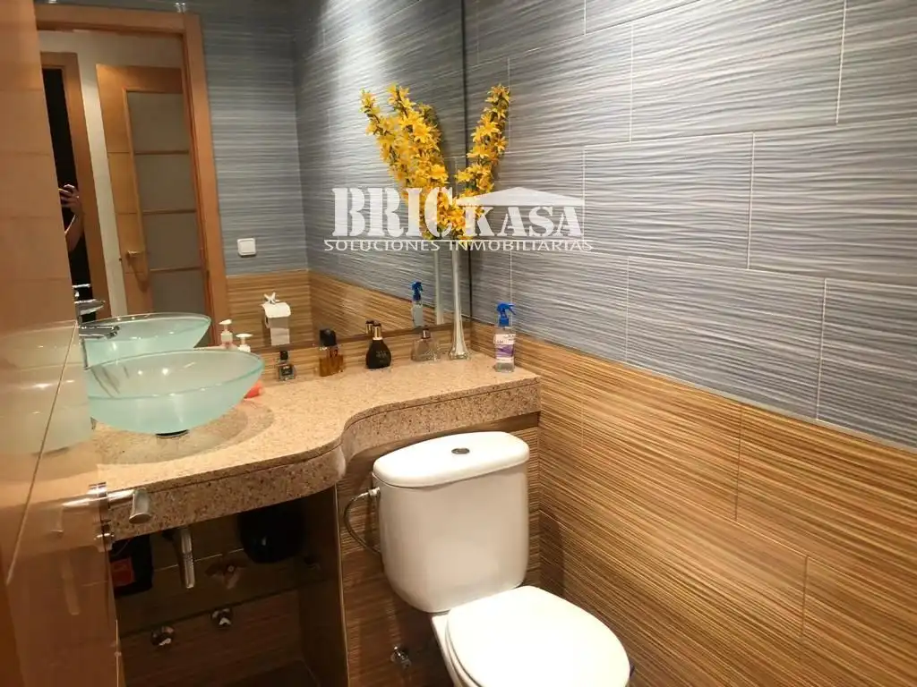 Bany de Residencial en venda en Almendral