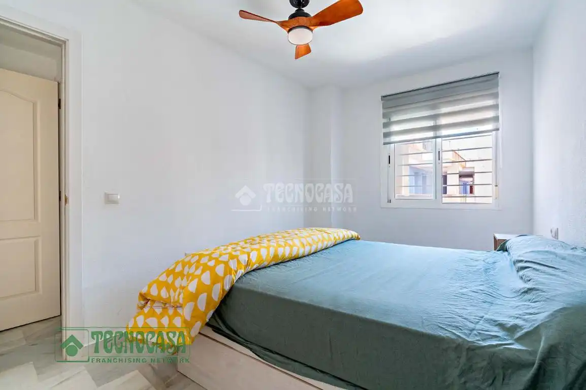 Habitación de Piso en venta en Roquetas de Mar con Aire acondicionado, Terraza y Amueblado