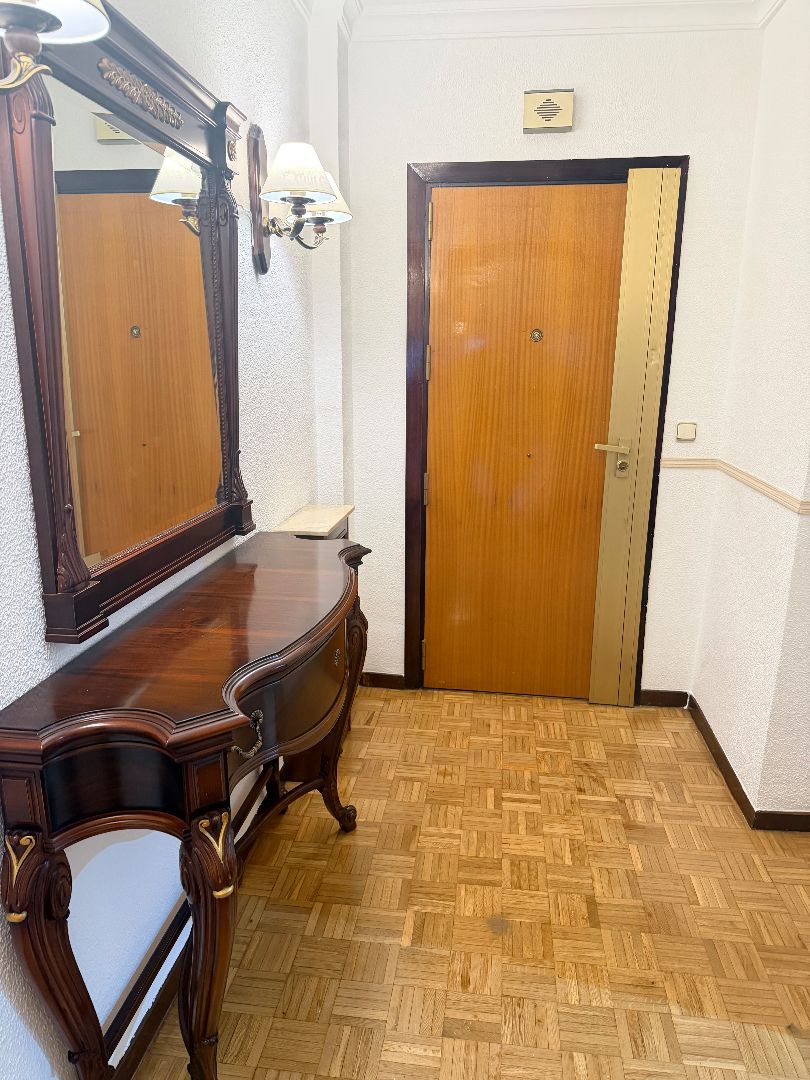 Piso de alquiler en Ciudad Real Capital con Calefacción, Parquet y Horno