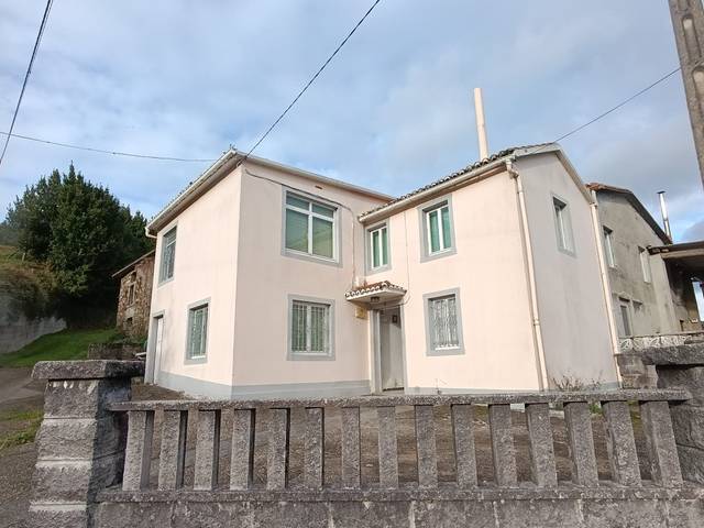 Casa-chalet en Venta en Lugar Vila Rio en Cedeira