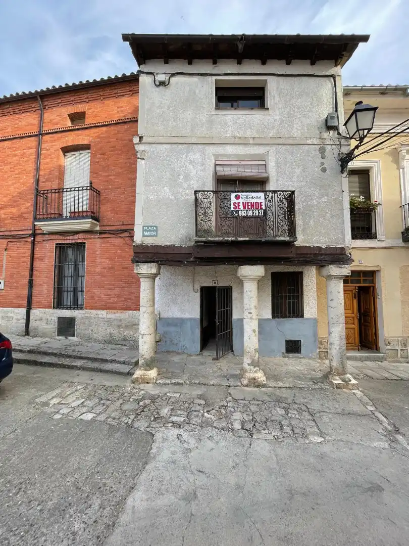 Exterior view of Houses for sale in Tiedra  with Storage room and Furnished
