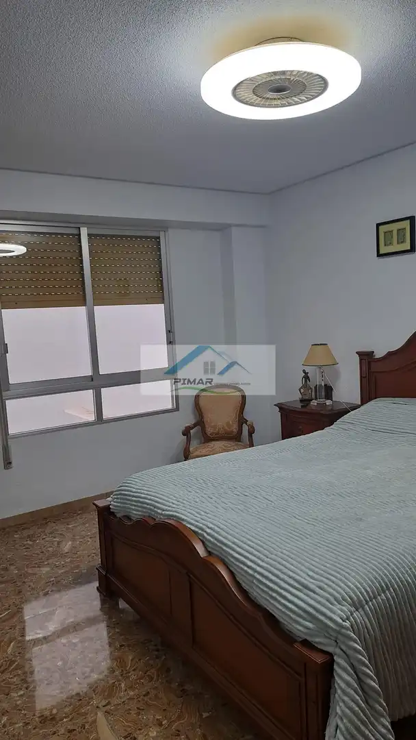 Habitación de Piso en venta en Elche / Elx con Aire acondicionado, Calefacción y Balcón