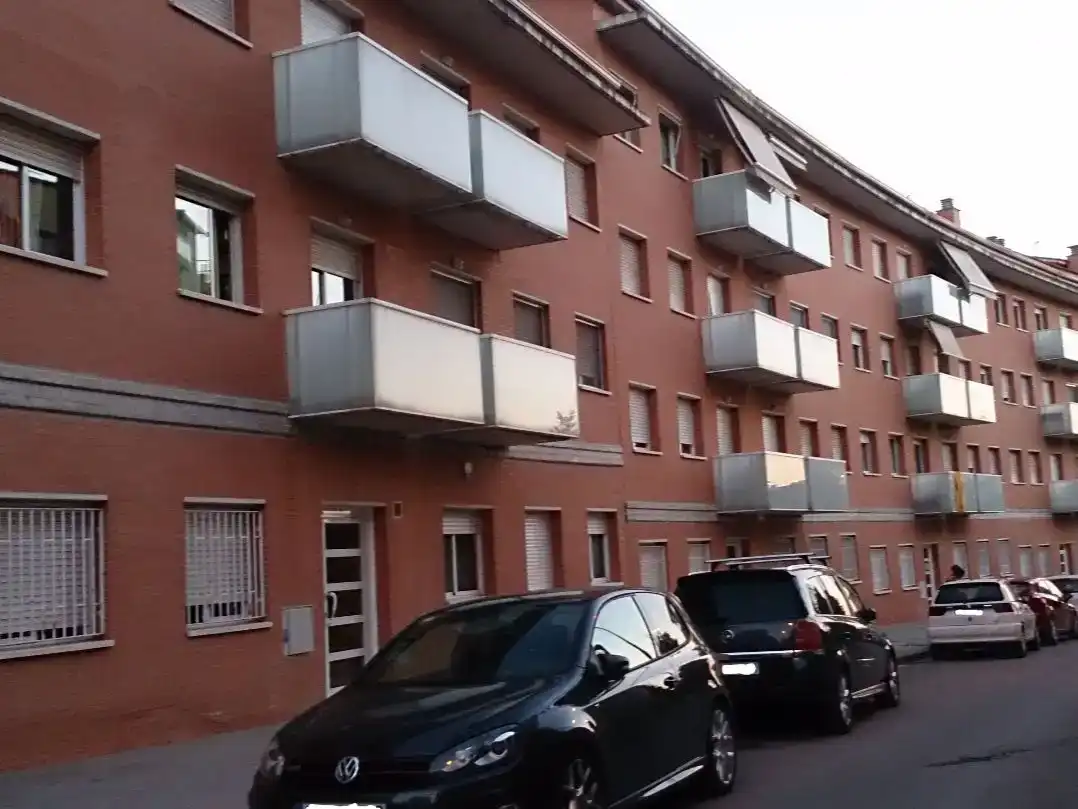 Exterior view of Flat for sale in Manresa  with Air Conditioner and Swimming Pool
