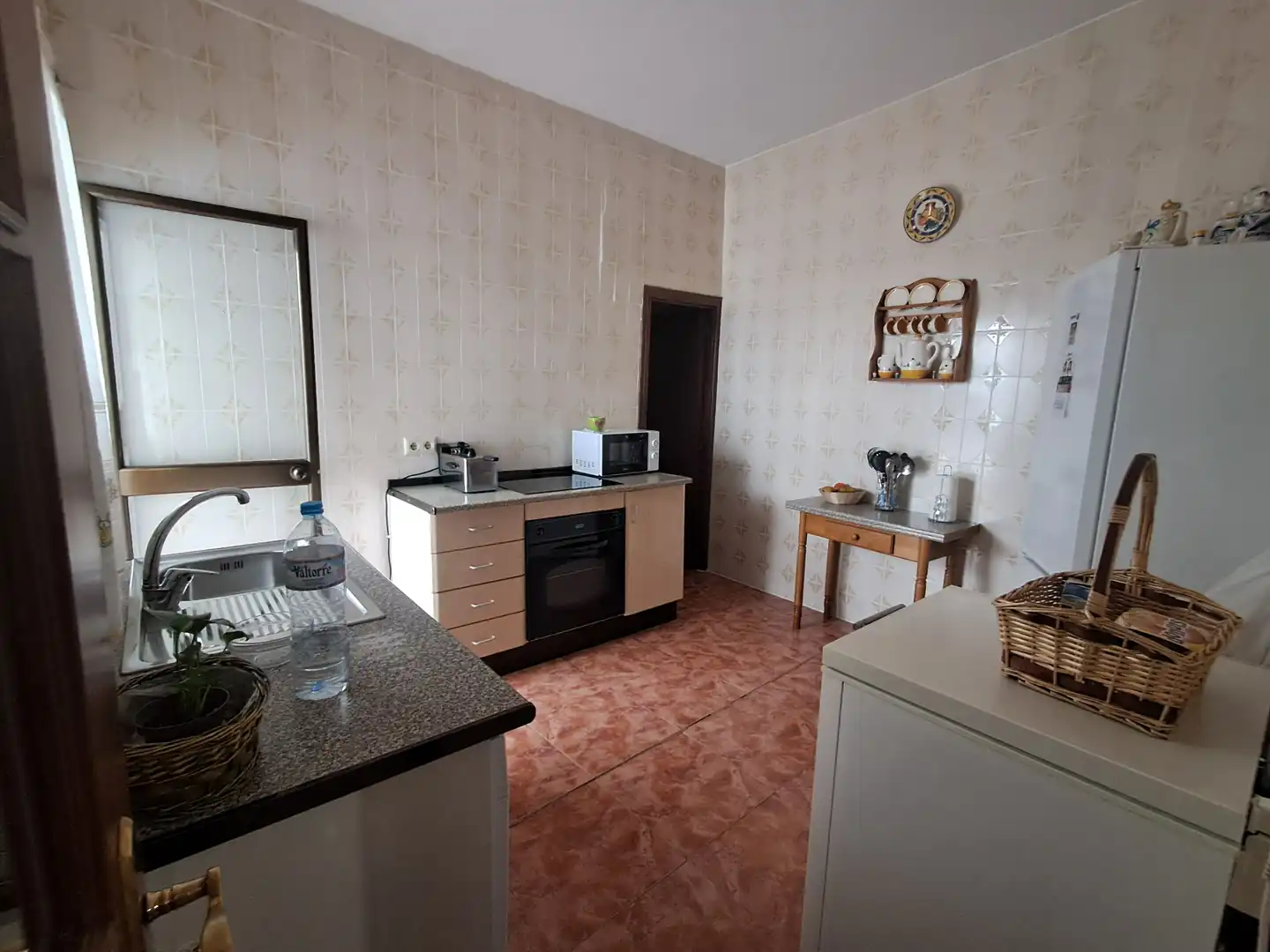 Cuina de Casa o xalet en venda en Bujalance amb Aire condicionat, Terrassa i Traster