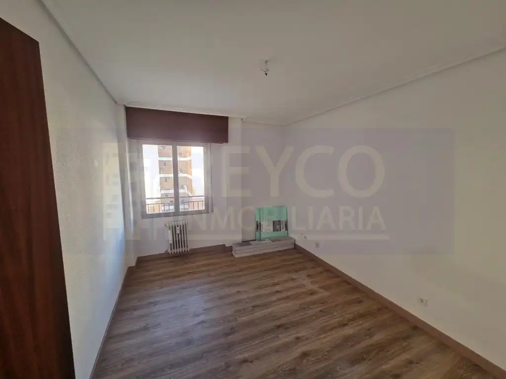 Piso con ascensor en venta en Avenida Perez Galdos, imagen 13