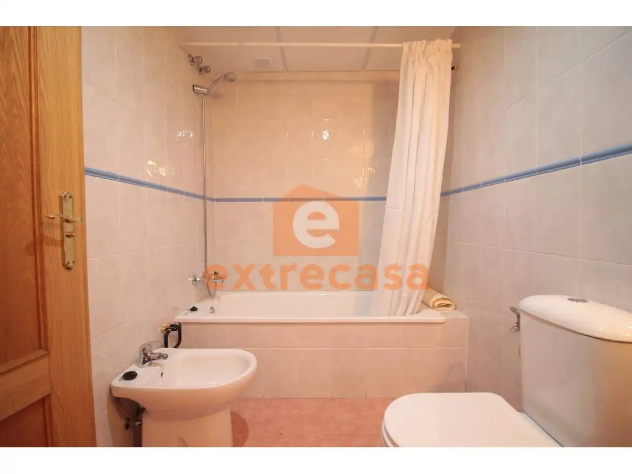 Badezimmer von Dachboden zum Verkauf in Badajoz mit Klimaanlage, Heizung und Terrasse