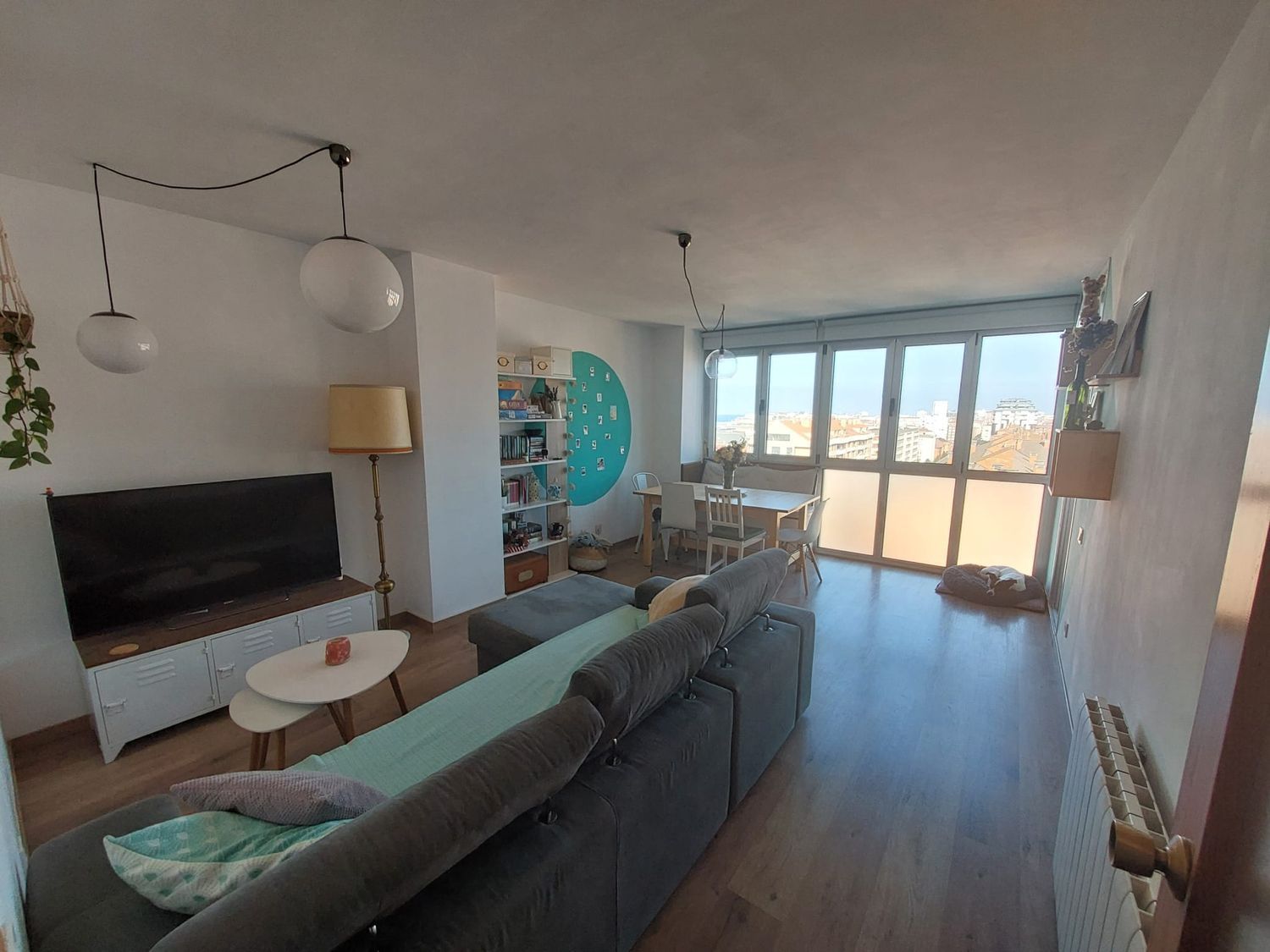Sala d'estar de Pis en venda en Gijón  amb Calefacció, Terrassa i Traster