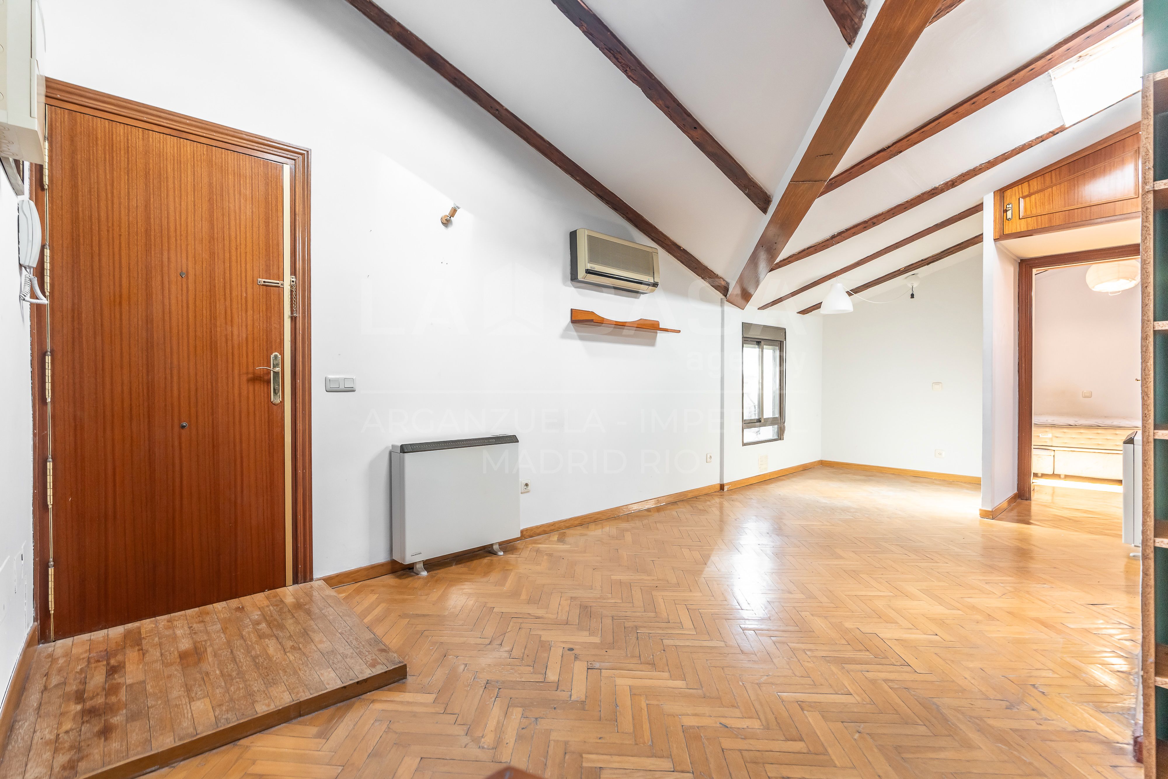 Piso en venta en  Madrid Capital con Calefacción