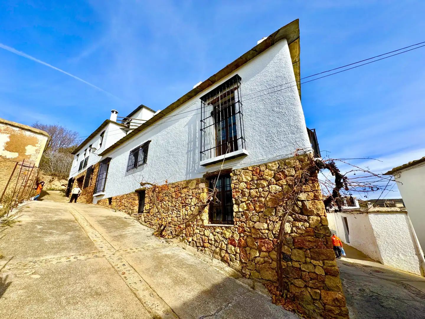 Exterior view of Buildings for sale in Juviles  with Alarm