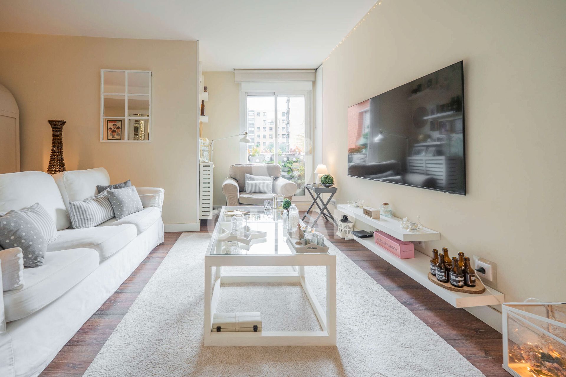 Living room of Flat for sale in  Madrid Capital  with Air Conditioner, Storage room and Balcony