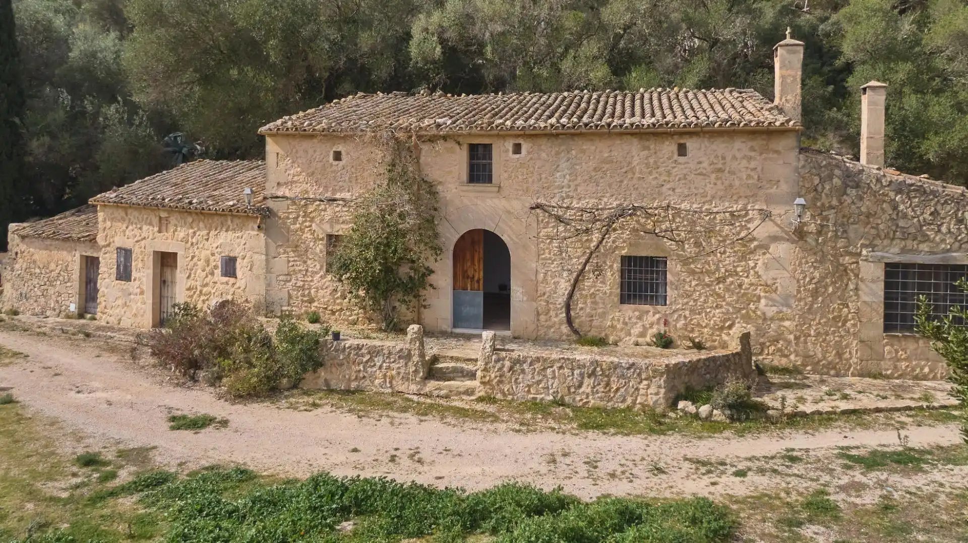 Casa rústica amb piscina en venda a Llucmajor pueblo