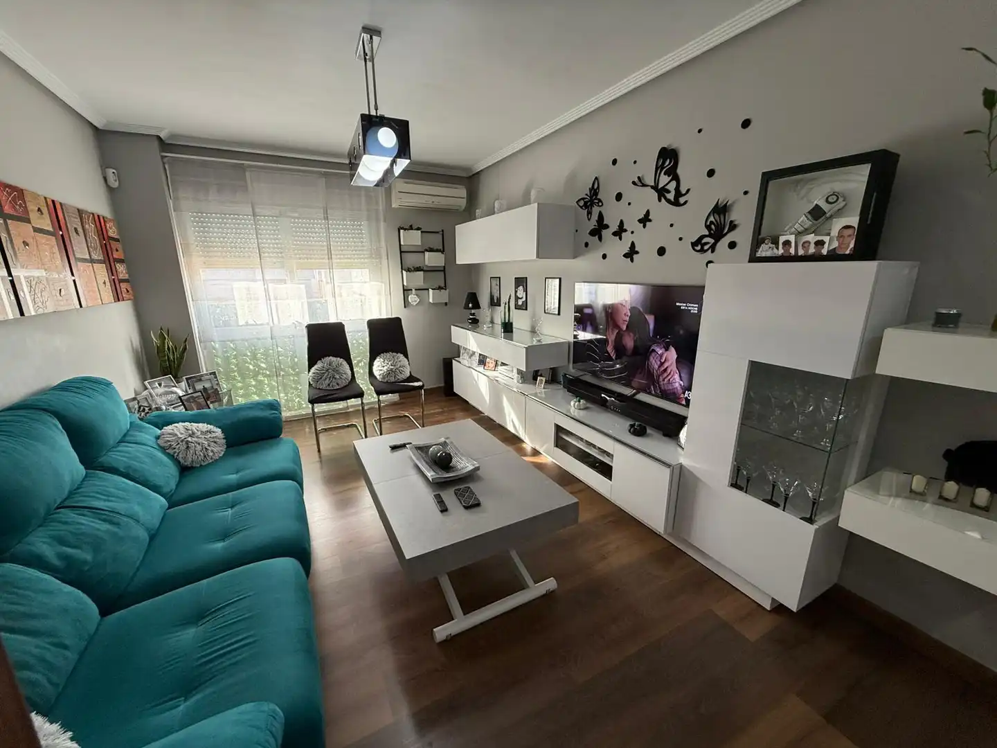 Sala de estar de Ático en venta en Huelva con Aire acondicionado, Parquet y Amueblado