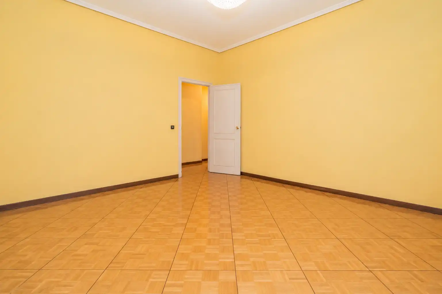 Piso en venta en Madrid con Calefacción y Terraza