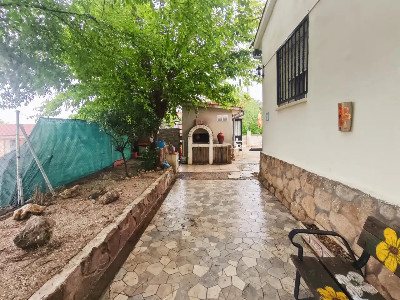 Vista exterior de Casa o chalet en venta en Barajas de Melo con Aire acondicionado, Calefacción y Jardín privado