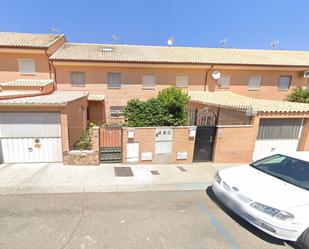 Exterior view of Single-family semi-detached for sale in Yuncos