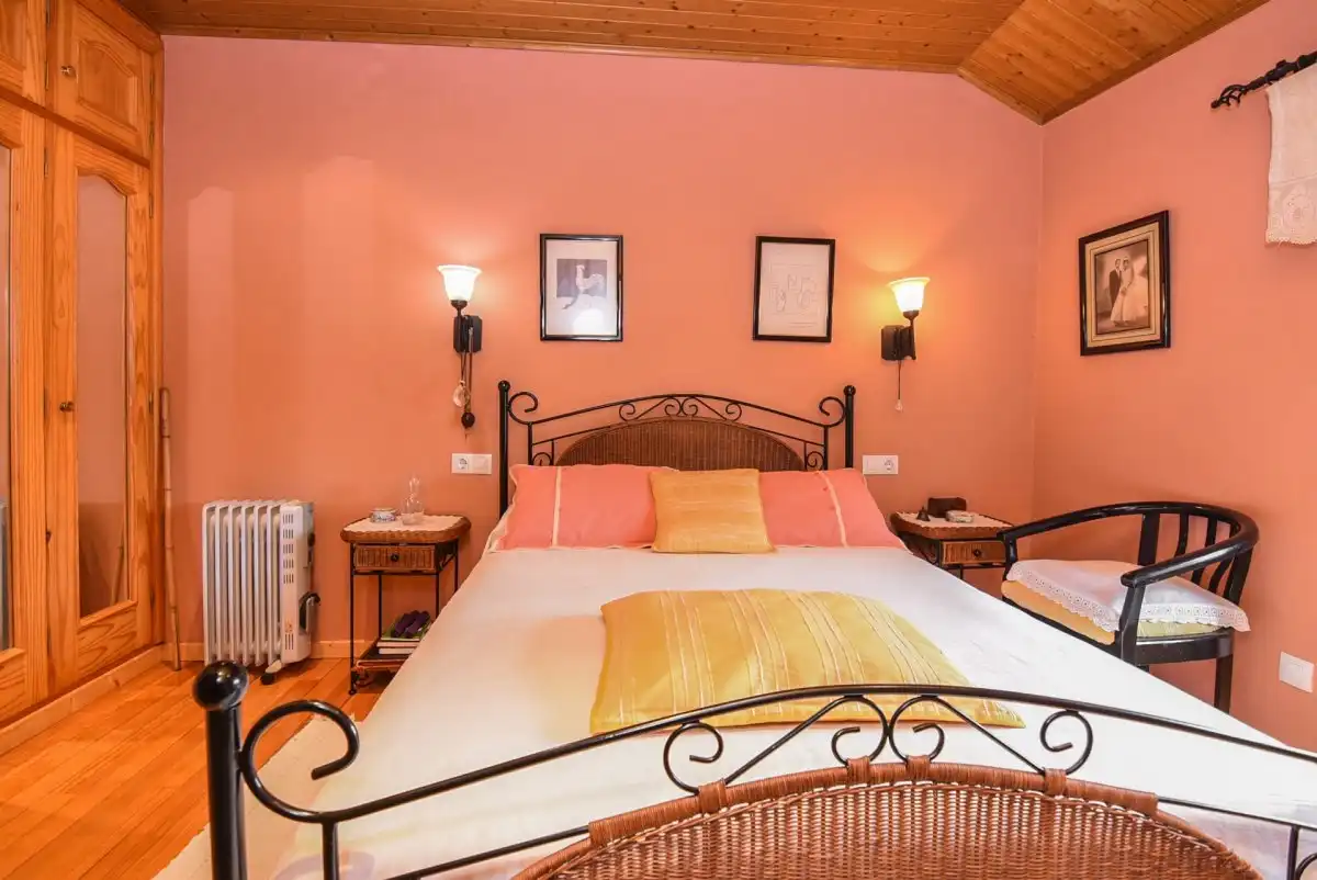 Dormitori de Casa o xalet en venda en Mondariz amb Jardí privat, Terrassa i Traster