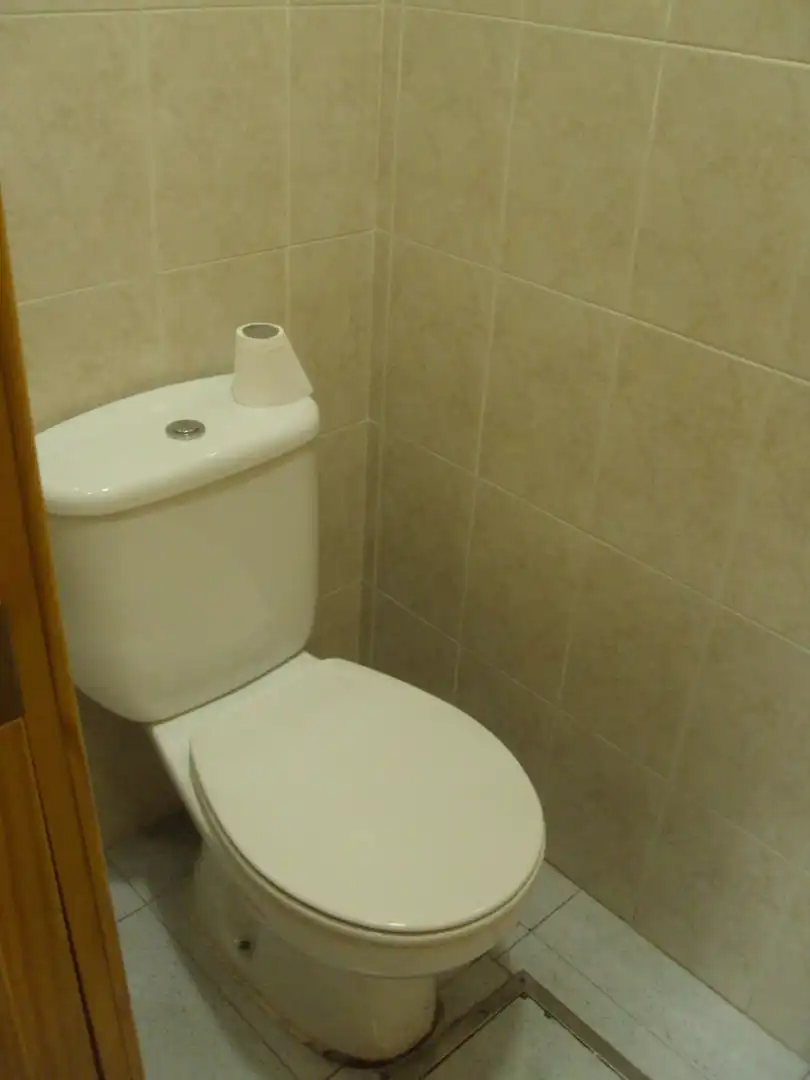 Badezimmer von Fabrikhallen zur Miete in Alcalá de Guadaira