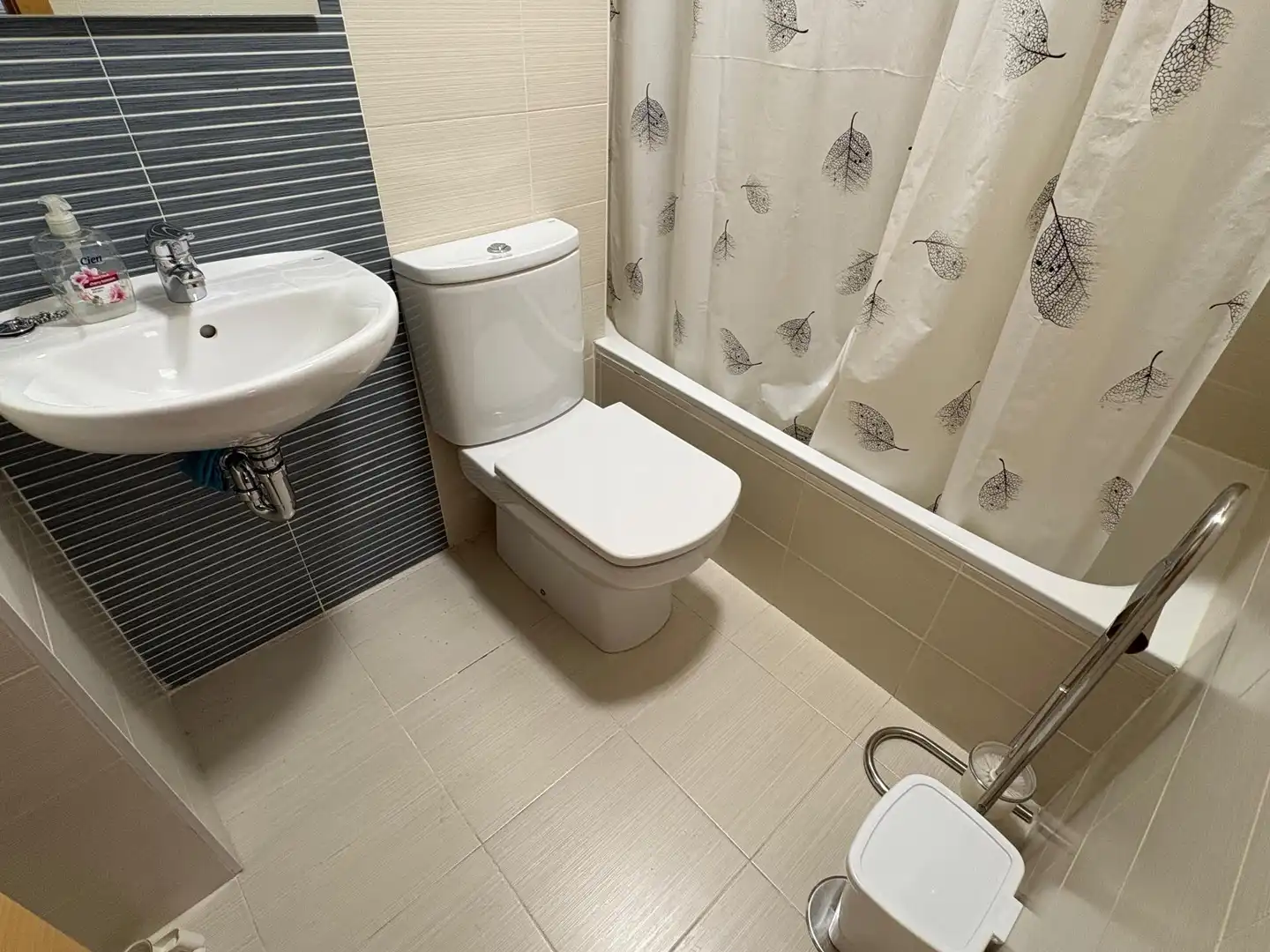 Baño de Piso de alquiler en Elche / Elx con Aire acondicionado
