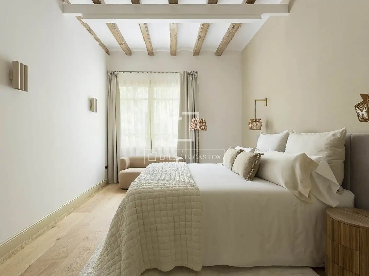 Bedroom of Flat for sale in Barcelona  with Air Conditioner, Heating and Parquet flooring