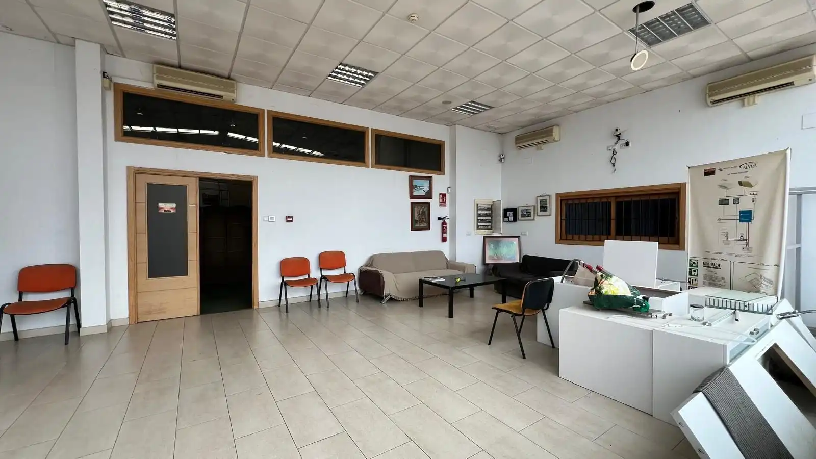 Nave industrial de alquiler en Limón, Palomares del Río