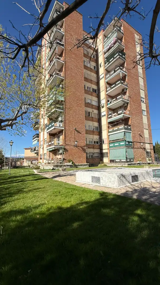 Vista exterior de Piso en venta en Aldea del Fresno con Aire acondicionado, Terraza y Amueblado