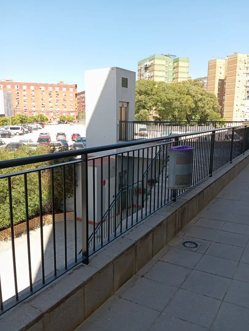 Balcony of Flat for sale in Sevilla  with Air Conditioner, Private garden and Furnished