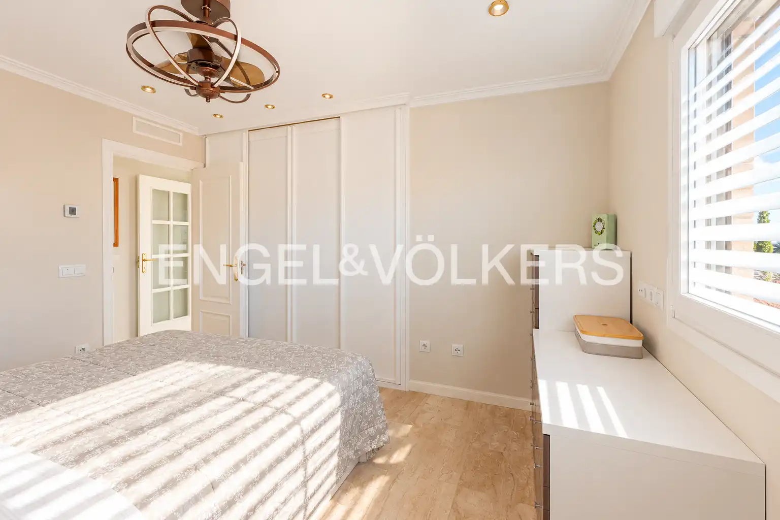 Bedroom of Attic for sale in Madrid  with Air Conditioner, Heating and Private garden