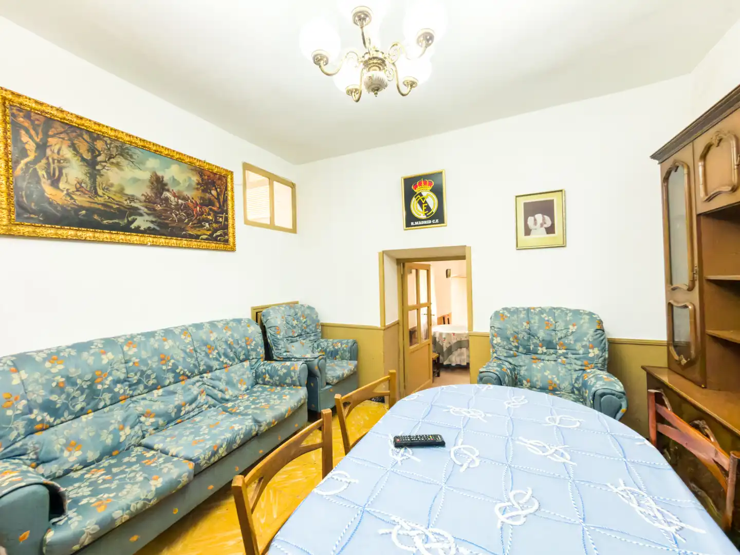 Sala d'estar de Casa o xalet en venda en Cortes de Baza amb Jardí privat, Terrassa i Moblat