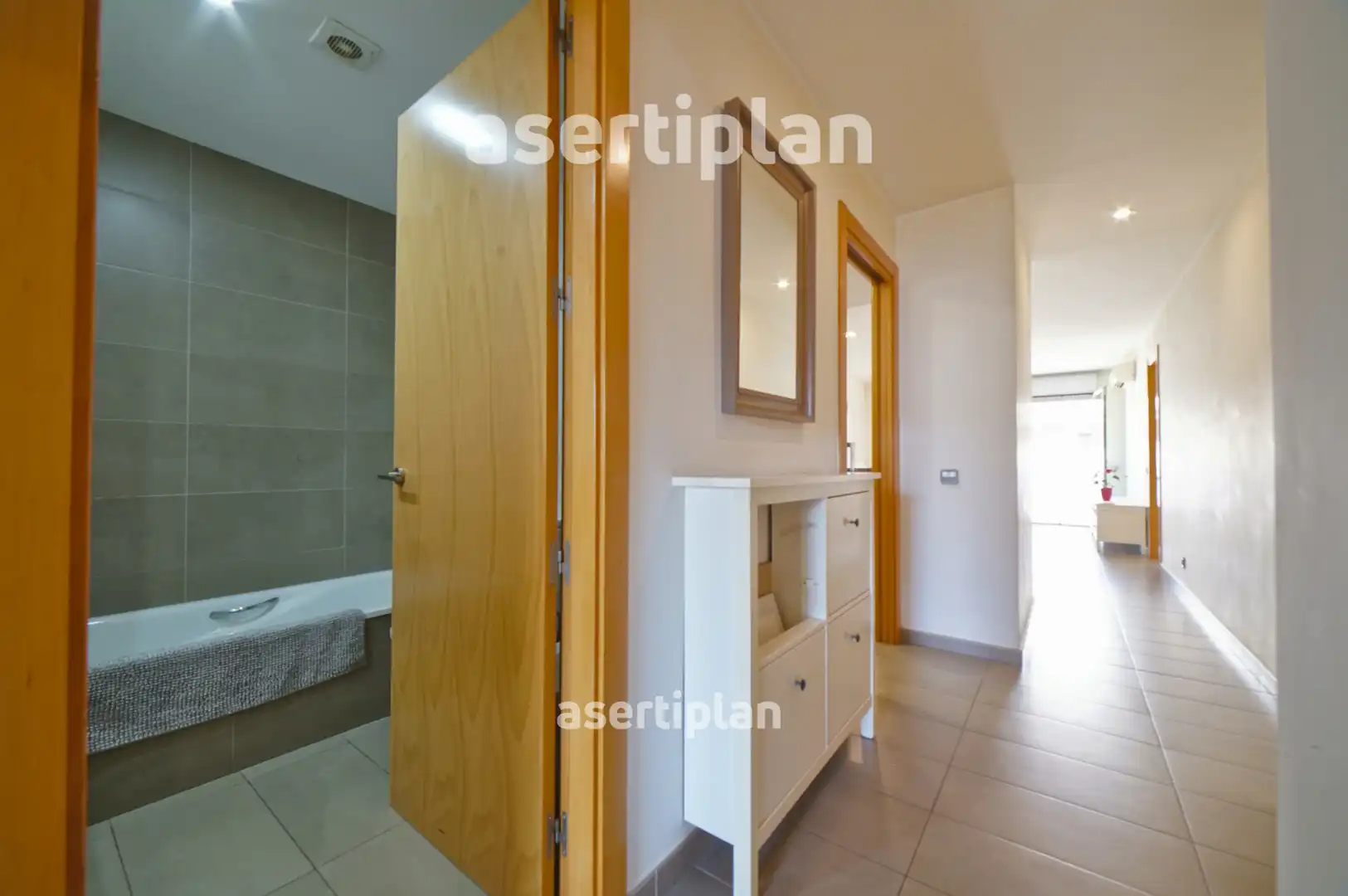 Wohnung zur Miete in Camí Ral de la Mercè, Centre
