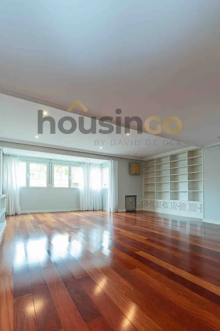 Wohnzimmer von Wohnung zur Miete in Madrid mit Klimaanlage, Heizung und Parkett