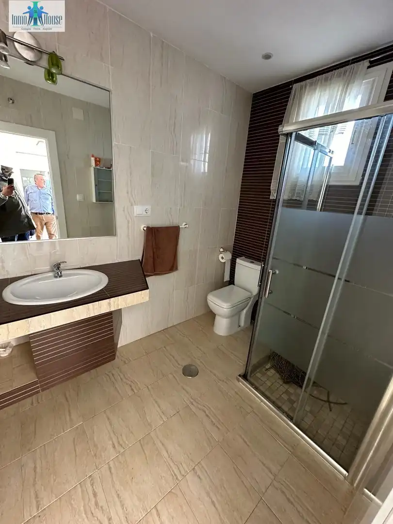 Bany de Casa o xalet en venda en Albacete amb Aire condicionat, Jardí privat i Parquet