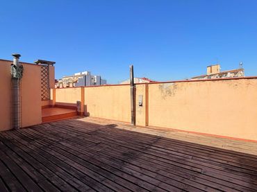 Attique avec ascenseur à vendre à Carrer de Mallorca
