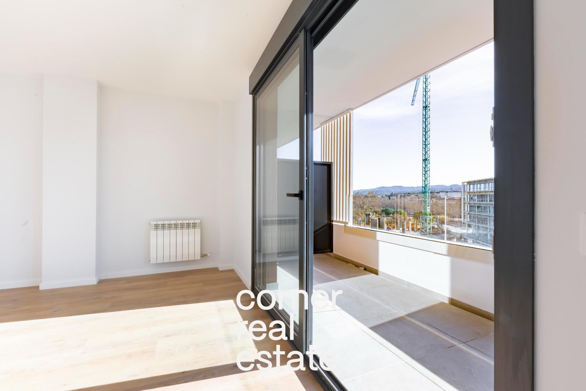 Exterior view of Flat for sale in Sant Cugat del Vallès  with Air Conditioner, Parquet flooring and Terrace