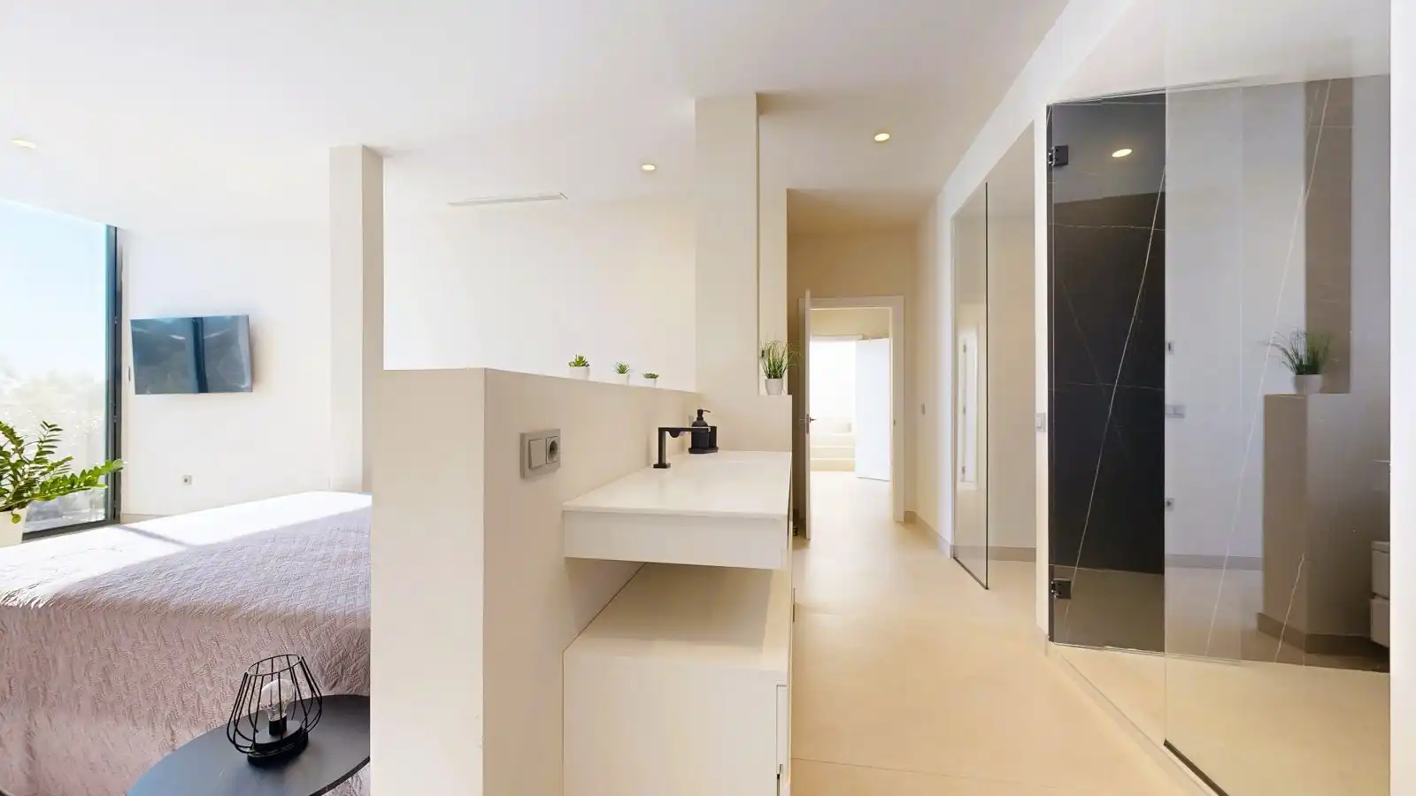 Bany de Casa o xalet en venda en Marbella amb Aire condicionat, Terrassa i Traster