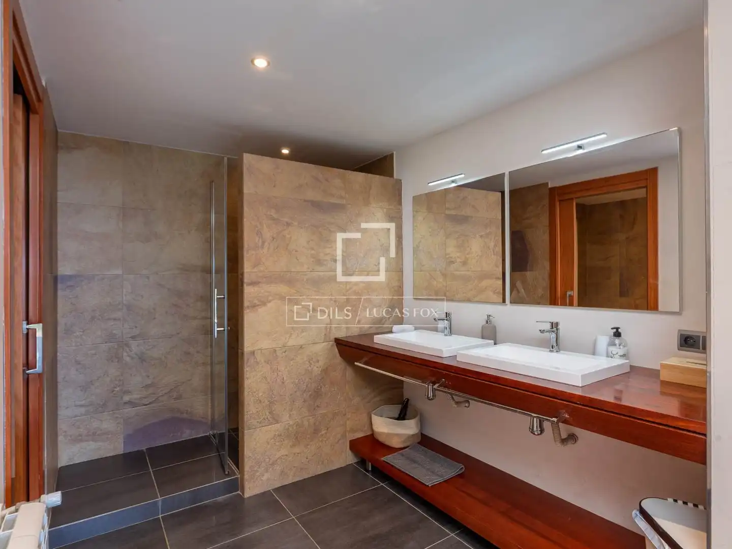 Badezimmer von Haus oder Chalet zum Verkauf in Begur mit Klimaanlage, Heizung und Privatgarten