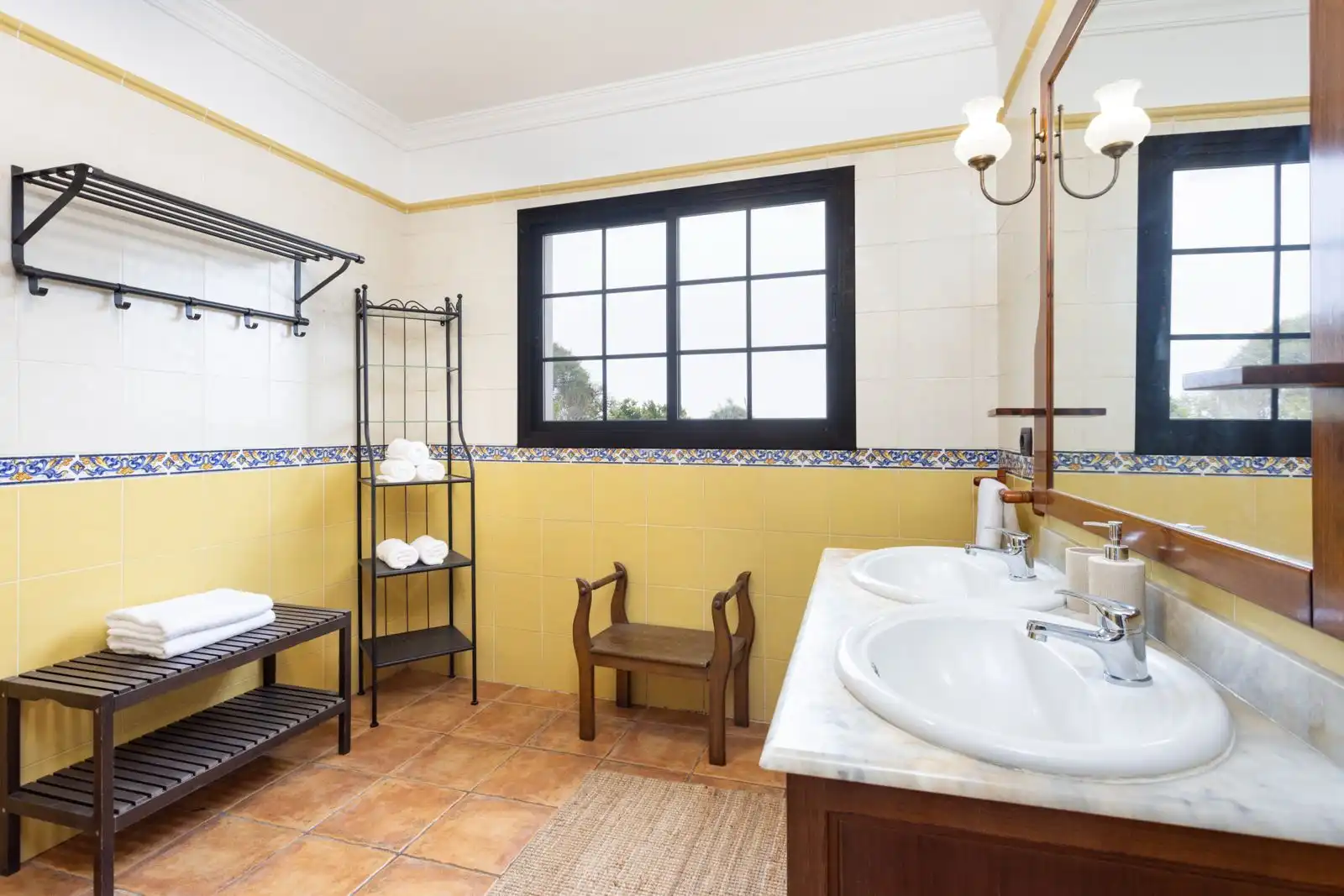 Bathroom of Detached homes for sale in El Sauzal  with Private garden, Terrace and Balcony