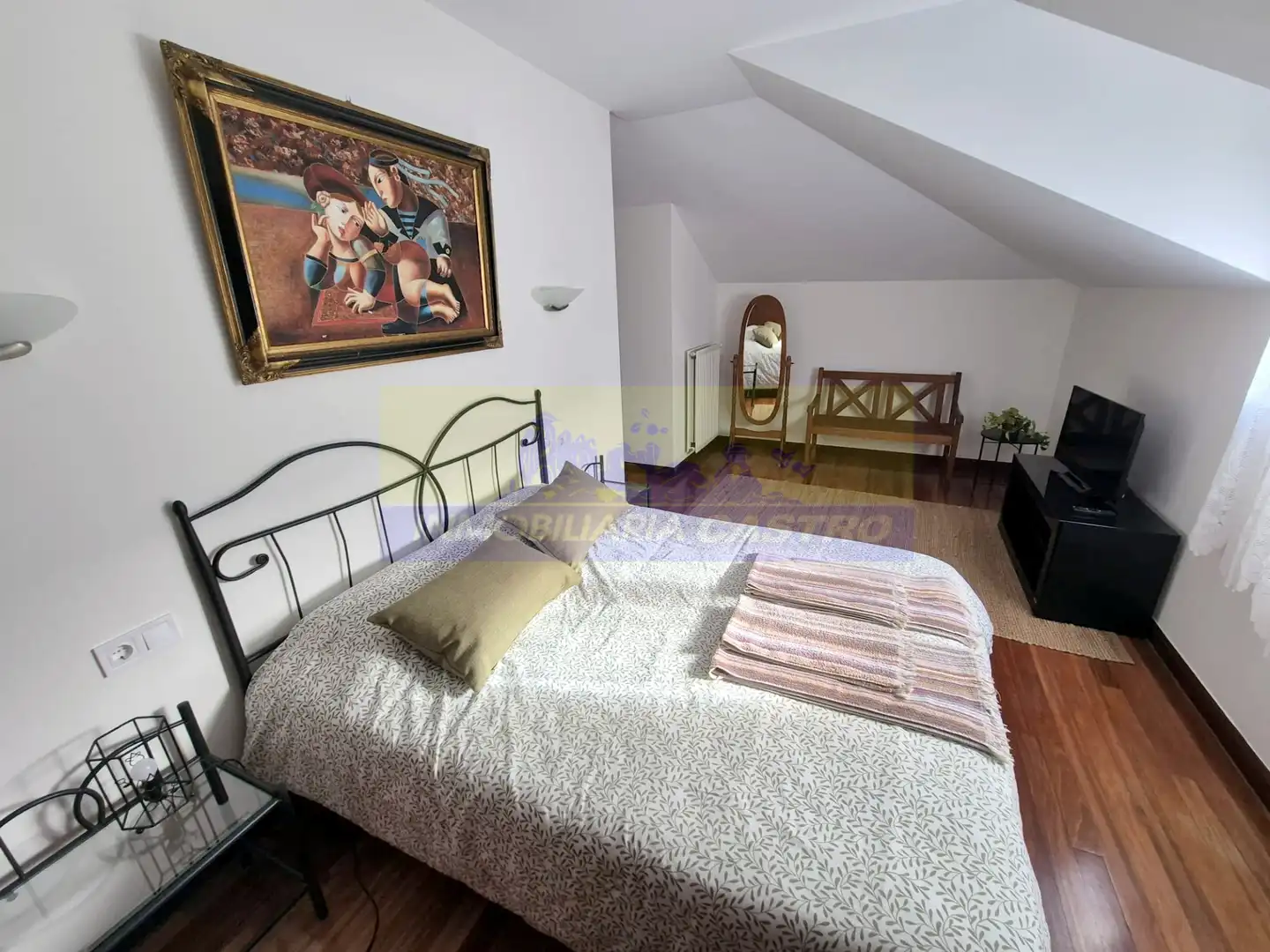 Bedroom of Attic for rent in Castro-Urdiales  with Furnished