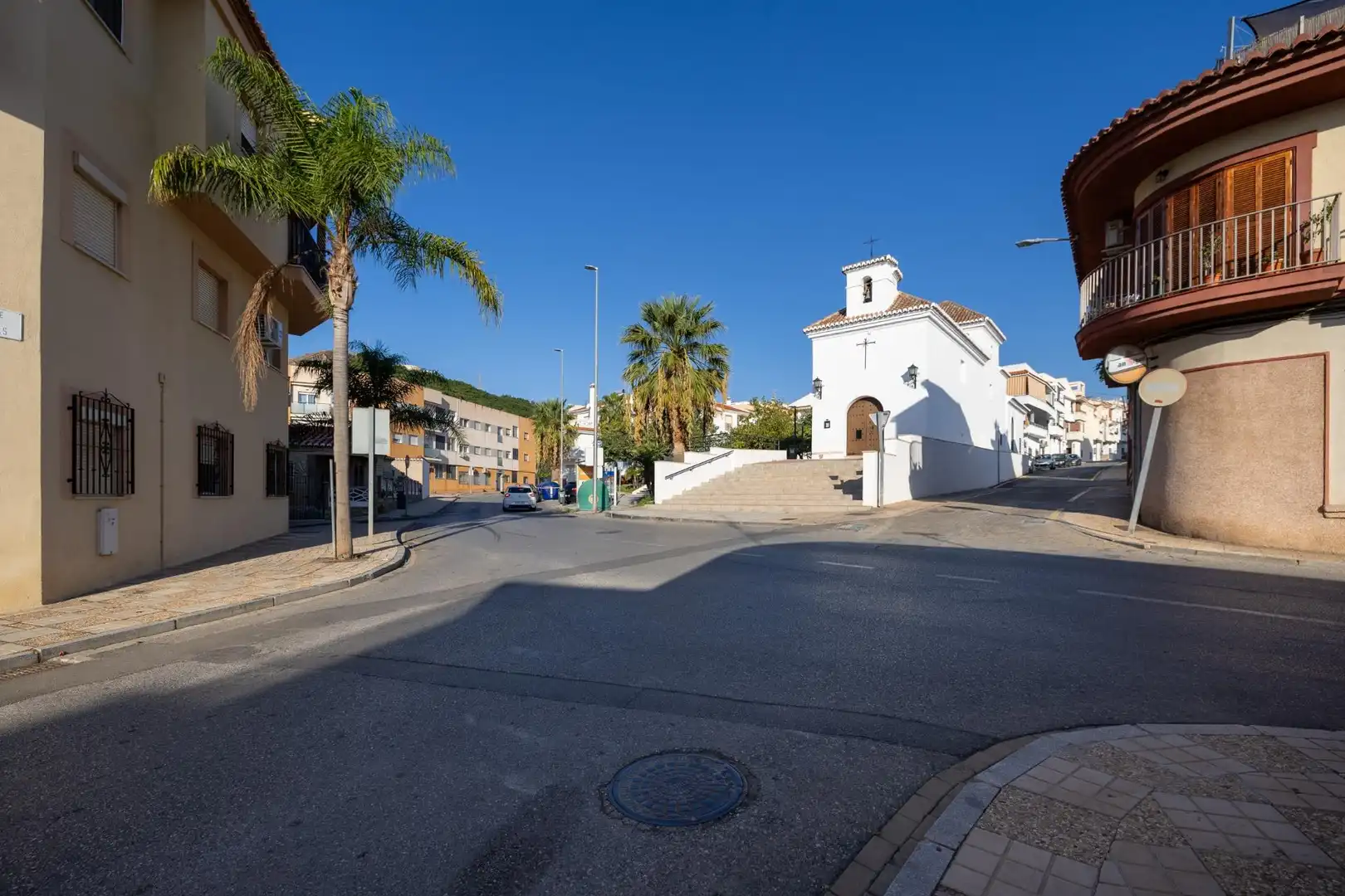 Vista exterior de Casa adosada en venda en Motril amb Aire condicionat