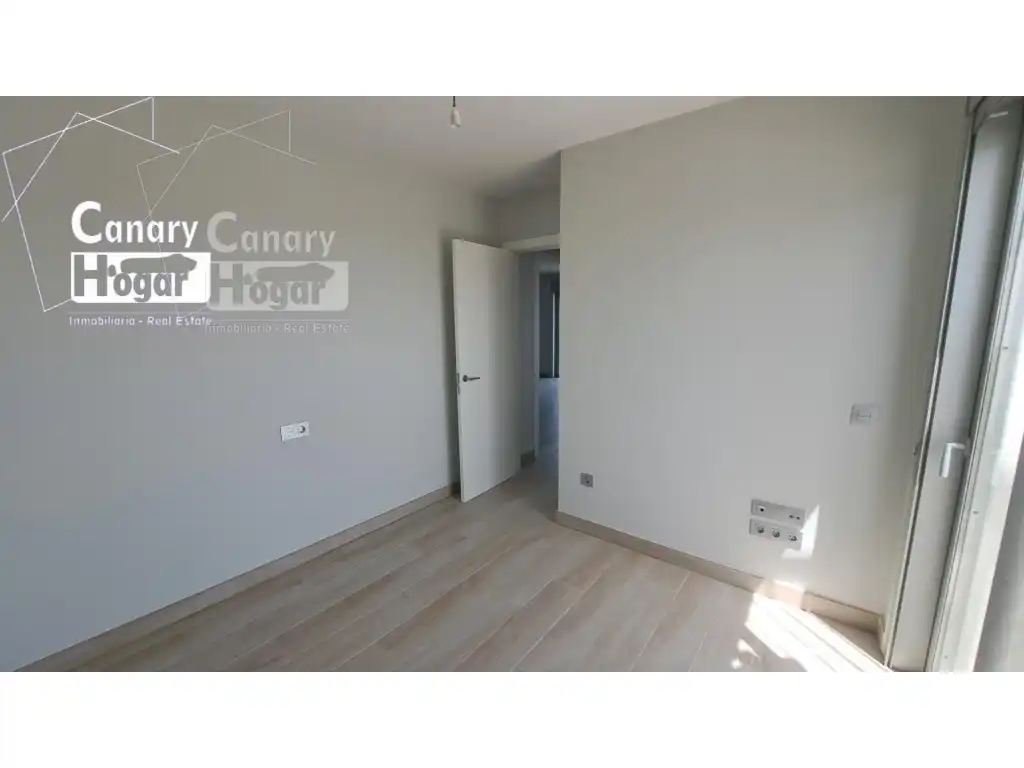Schlafzimmer von Dachboden zum Verkauf in Granadilla de Abona mit Klimaanlage, Heizung und Gemeinschaftspool